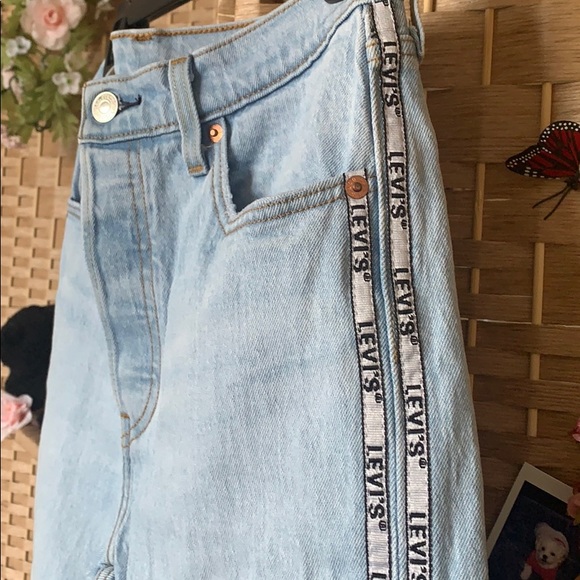 Womens Levi’s 501 Straight Cropped High Waisted Jeans - Picture 5 of 9